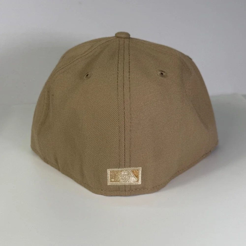 New Era 59FIFTY Fitted Hat Mens 7 3/8 Tan Chicago White Sox Saturn Cooperstown